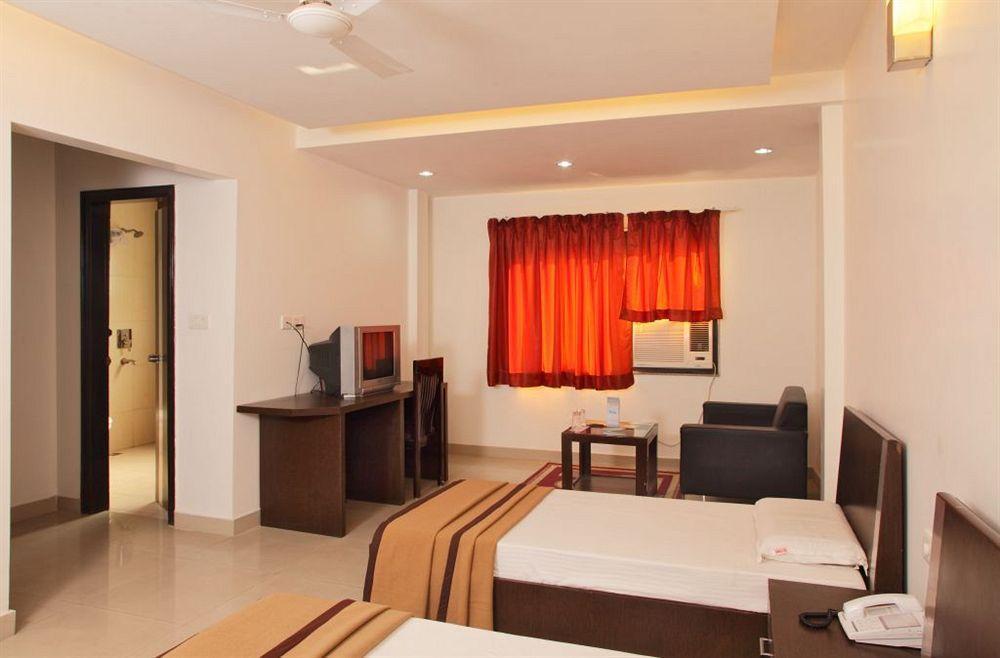 Hotel Lohmod At National Highway 8 - Free Airport Transffer New Delhi Extérieur photo