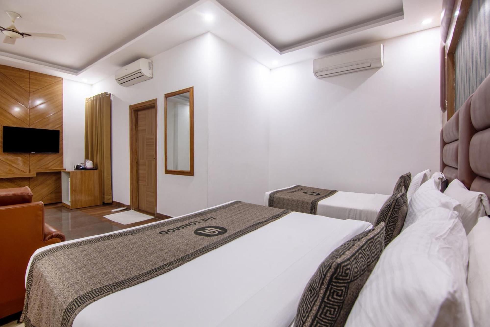 Hotel Lohmod At National Highway 8 - Free Airport Transffer New Delhi Extérieur photo