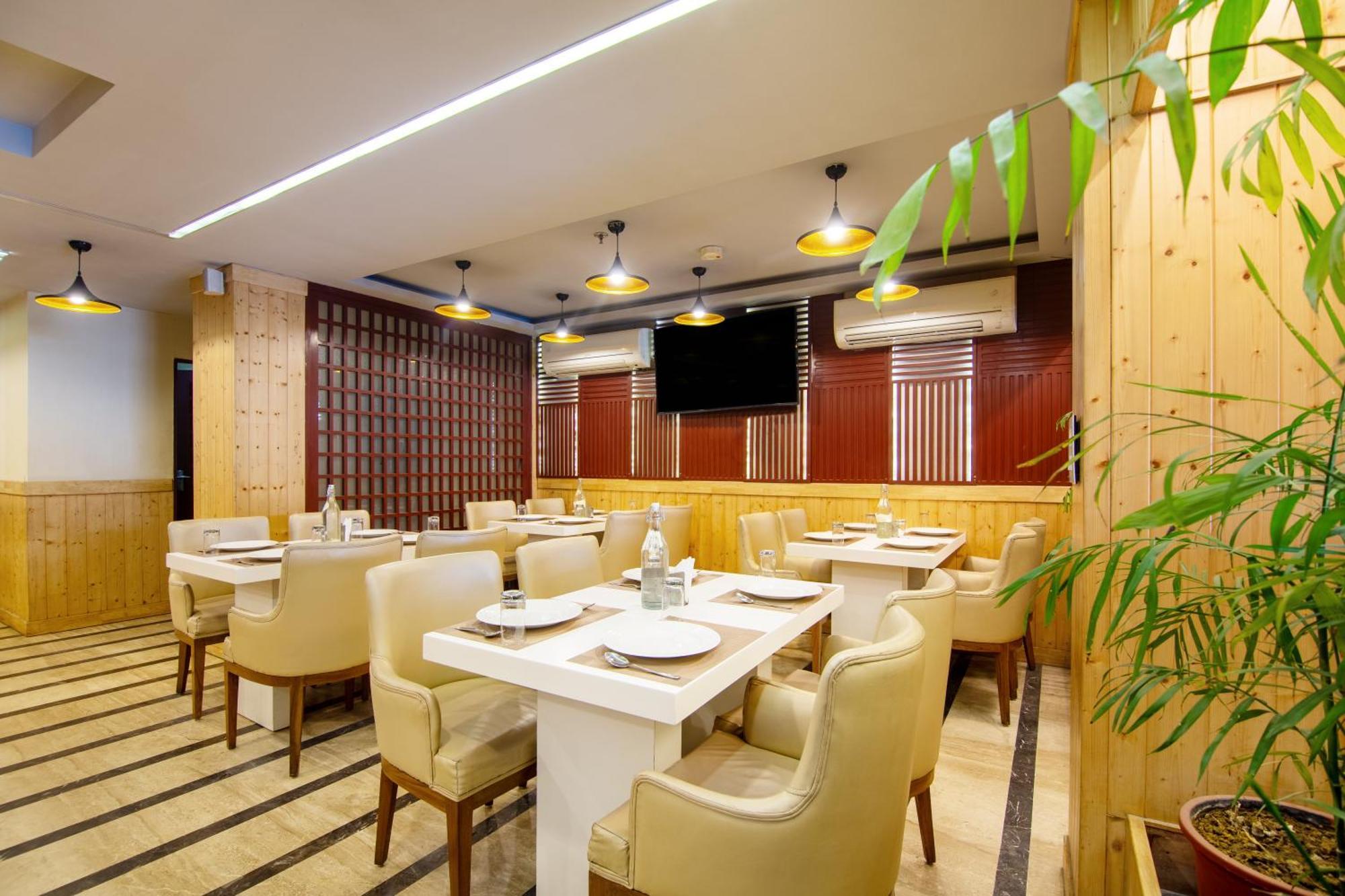 Hotel Lohmod At National Highway 8 - Free Airport Transffer New Delhi Extérieur photo