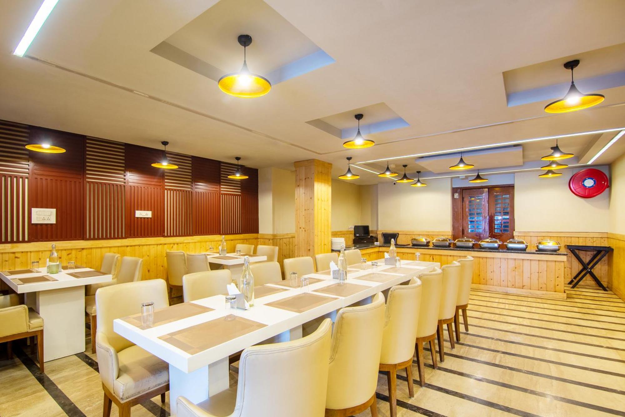 Hotel Lohmod At National Highway 8 - Free Airport Transffer New Delhi Extérieur photo