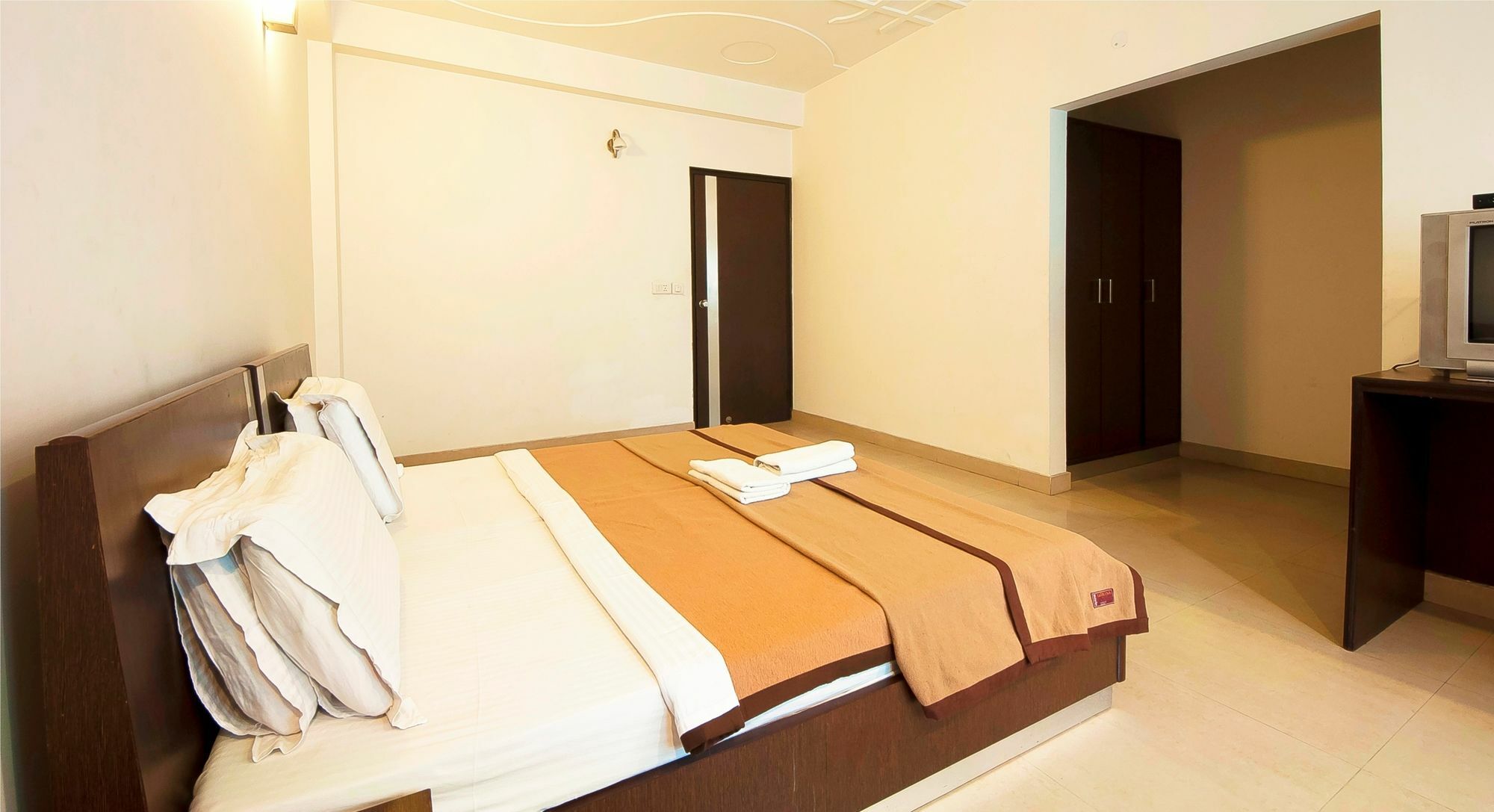 Hotel Lohmod At National Highway 8 - Free Airport Transffer New Delhi Extérieur photo